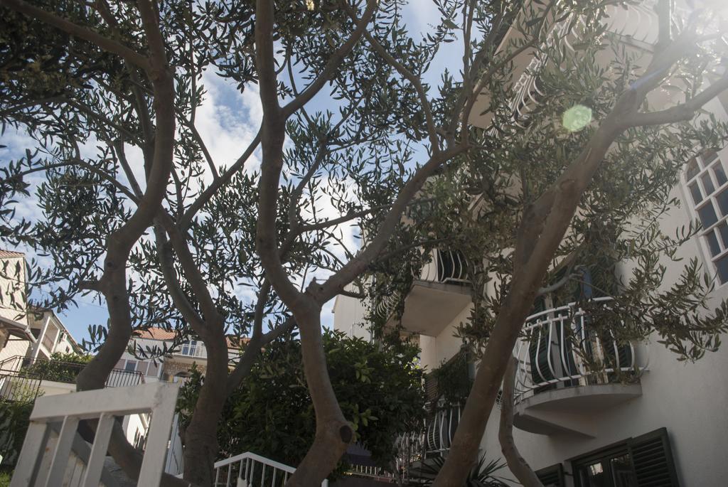 Apartments Vongula Trogir Extérieur photo
