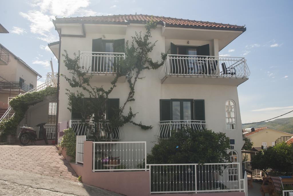 Apartments Vongula Trogir Extérieur photo