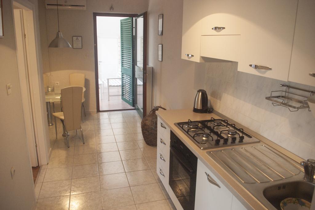 Apartments Vongula Trogir Extérieur photo