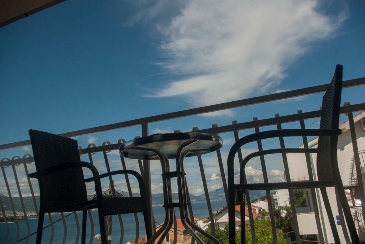 Apartments Vongula Trogir Extérieur photo